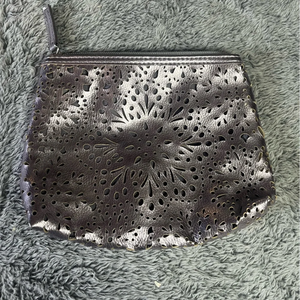 METALLIC‎ LASER CUT COSMETICS MAKEUP BAG